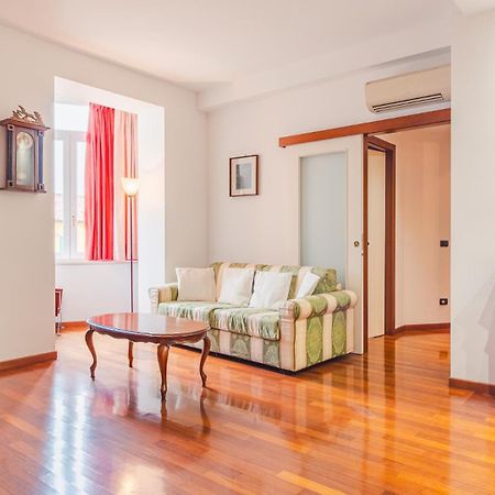 Residenza Edvige - Italian Homing Apartment Verona Luaran gambar